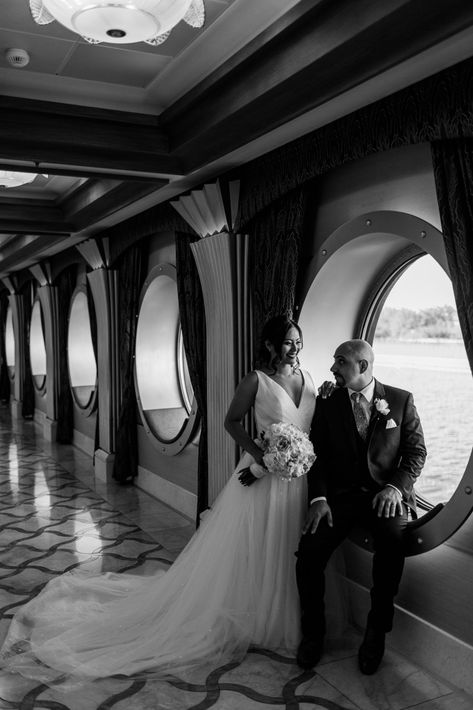 Cruise Photography Ideas, Disney Cruise Wedding, Cruise Photography, Cruise Ship Wedding, Cruise Disney, Wedding Cruise, Wedding Disney, Yacht Wedding, Ship Wedding