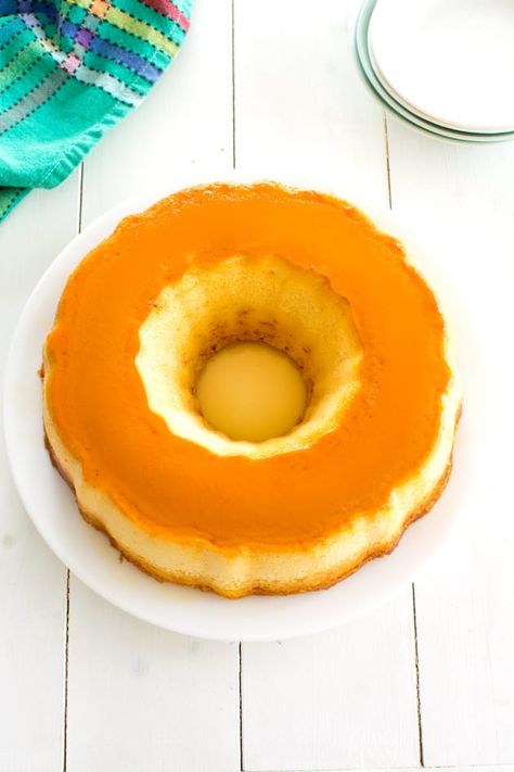 Easy Flan Cake Picture Flancocho Recipe, Flan Cake Recipe, Easy Flan, Flan Recipe Easy, Flan Cake, Baked Custard, Puerto Rico Food, Boricua Recipes, Flan Recipe