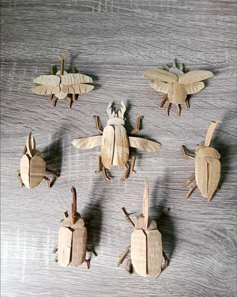 Cardboard Taxidermy, Cardboard Insects, Insect Art Projects, Carton Diy, Halloween Creatures, Kindness Projects, Cardboard Sculpture, Kids Crafting, Kids Art Class