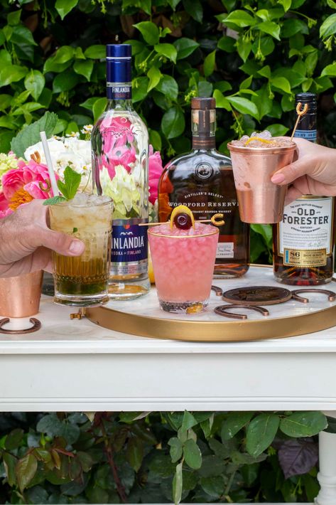 Three classic cocktails you can make at home to celebrate the Kentucky Derby plus tips for throwing a Derby Party! Kentucky Derby Drinks Cocktails, Derby Cocktails, Kentucky Derby Drinks, Kentucky Derby Cocktails, Cranberry Juice And Vodka, Mint Julep Cocktail, Cranberry Jello, Kentucky Derby Party Food, Julep Recipe