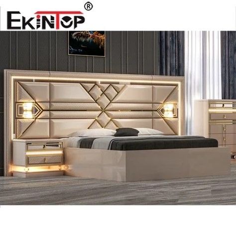 Royal Luxury Bedroom Furniture, Mustache Wallpaper, Wood Bedroom Furniture Sets, Modern Sofa Design, Royal Bedroom Design, Sofa Design Ideas, Bad Room Design, Modular Bed, European Bedroom