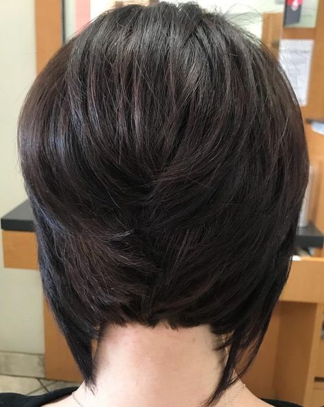 Short Layered Bob with Elongated Back Pieces Medium Stacked Haircuts, Thick Coarse Hair, Stacked Haircuts, Wedge Hairstyles, Stacked Bob Hairstyles, Layered Bob Short, Stacked Bob Haircut, Bob Hairstyles For Thick, Haircuts For Wavy Hair