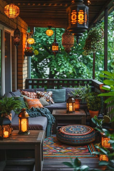 Store Front Photography, Colourful Balcony, Verandah Decor, Bohemian Outdoor Spaces, Balcony Vibes, Boho Porch, Comfortable Reading Nook, Boho Balcony, Lantern Lighting