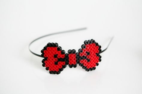 We’re talking Perler Beads today!  (You know our love for those, right?)  I would love to say how excited the kids get when we pull them out, but I think us moms have them beat! We wanted to make something that the girls could wear on Valentine’s Day.  Like we did with the Valentine’s Day … Excited Reaction, Bead Headband, Perler Beads Ideas, Ideas Valentines Day, Easy Perler Bead Patterns, Perler Bead Templates, Hama Bead, Beads Ideas, Bead Projects