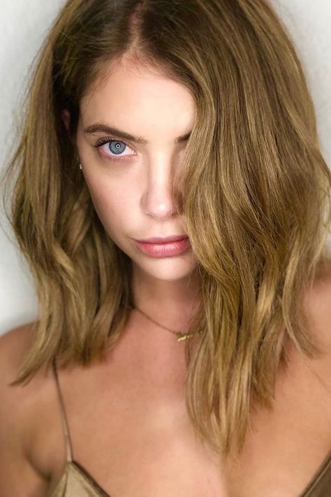 Long Lob, Golden Hair Color, Body Ideas, Spencer Hastings, Lob Haircut, Golden Hair, Ashley Benson, Different Hairstyles, Long Bob