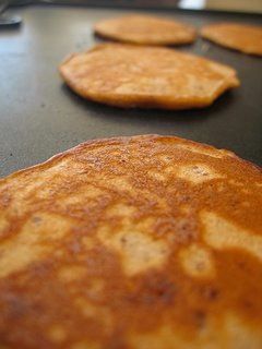 Acorn Pancakes, Acorn Recipe, My Side Of The Mountain, Native American Food, Pbs Food, Foraging Recipes, Foraged Food, Recipe Breakfast, Make Coffee