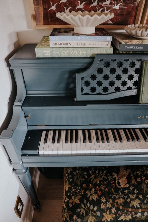 We Painted our Piano- Best Tips for Painting a Piano Piano Redo Ideas, Piano Office Room, How To Paint A Piano, Styling A Piano, Painted Piano Ideas, Chalk Paint Piano, Refurbished Piano, Upcycle Piano, Painting A Piano