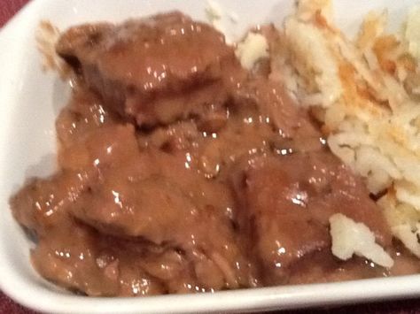 Baked Round Steak Venison Tips And Gravy, Venison Tips, Baked Steak Recipes, Oven Baked Steak, Round Steak Recipes, Steak In Oven, Baked Steak, Swiss Steak, Round Steak