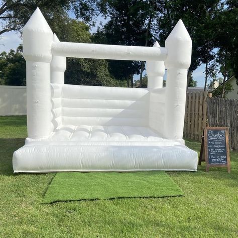 🤍 Elevate your next event with our stunning white bounce house! Perfect for chic, memorable celebrations. #WhiteBounceHouse #ElegantParty #EventGoals #UniqueCelebrations #bouncehouse #whitebouncehouse #florida White Bounce House, Jump House, Bounce House With Slide, Kids Ball Pit, Bounce House Rentals, Bubble House, Bouncy House, Inflatable Bounce House, Outdoor Inflatables