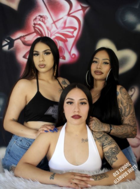 #glamourshots #oldschoolglamourshots #starshots #oldschool #airbrush #90s #y2k #sandiego #la #luxrosaporvida #chola #angelbaby #90sbackdrop #early2000s #homegirls #shopsmall 2000s Glamour Shots, Old School Makeup 90s, Star Shots Photos, Chola Photoshoot Backdrop, Chola Photoshoot, 2000 Pictures, Old School Reggaeton Aesthetic, Old School Photoshoot, Chicana Makeup 90s