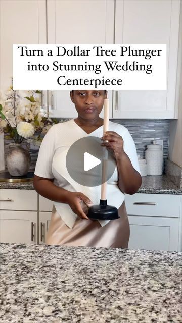 Trumpet Centerpiece Wedding, Simple Elegant Wedding Centerpieces Diy, Tall Centerpieces Diy, Gold Centerpiece Ideas, Diy Table Centerpieces For Party, Budget Friendly Centerpieces, Dollar Tree Wedding Centerpieces Diy, Dollar Tree Centerpiece Ideas, Gold Centerpieces Diy