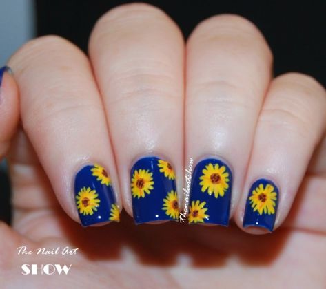 Sunflower Nail, Sunflower Nail Art, Make Up Studio, Sunflower Nails, Pedicure Designs, Nail Art Designs Summer, Her Nails, Simple Nail Art Designs, Wedding Nails Design