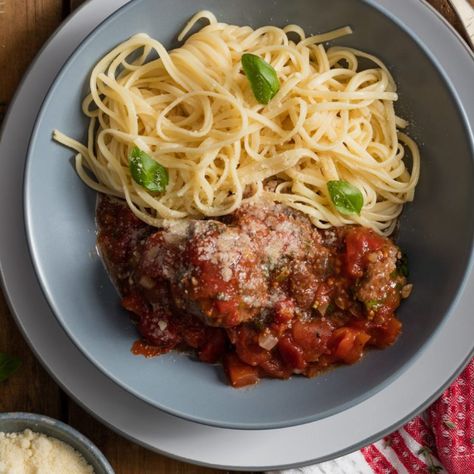 Ostrich Meat Recipes, Ostrich Meat, Meatballs In Tomato Sauce, Tomato Sauce Recipe, Meal Suggestions, Food Group, Work Lunch, Hakuna Matata, Group Meals