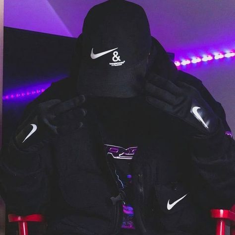 Matching Nike Tech Couple, Nike Tracksuit Men, Estilo Nike, Camisa Manchester United, Techwear Outfits, Cool Nike Wallpapers, Nike Tn, New Profile Pic, Nike Tracksuit