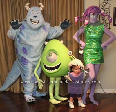 Homemade Monsters Inc Group Costume Monsters Inc Group Costume, Monster Costumes, Homemade Costumes, Creative Costumes, Costume Diy, Group Costumes, Halloween Fancy Dress, Classic Monsters, Family Costumes