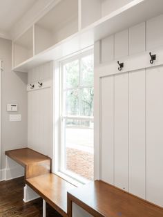 Red Oak Hardwood, Mud Room Entry, Mudroom Lockers, Bench Mudroom, Mudroom Entryway, Mudroom Decor, Mudroom Laundry Room, Mudroom Design, Window Benches