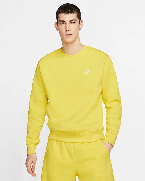 Haut Nike Sportswear Club Fleece. Nike CA Nike Janoski, Nike Crewneck Sweatshirt, Whiskey Girl, Fitness Humor, Nike Sportswear Club Fleece, Golf Party, Nike Elite Socks, Nike Crewneck, Humor Videos