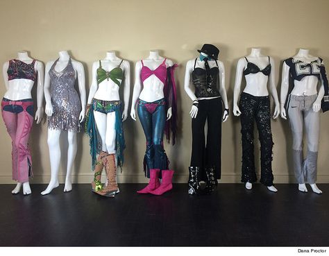 A woman in Edmonton, Canada is auctioning off 7 of Britney Spears' old costumes. Britney Spears Costume, Britney Spears Outfits, Star Costume, Vintage Halloween Costume, Swimwear Store, Trendy Outfits Winter, Versace Dress, Mtv Videos, Mtv Video Music Award