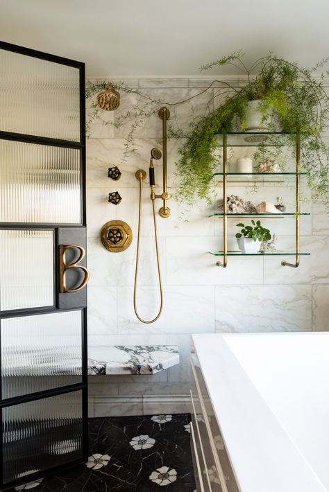 Walk-in shower ideas: Bathroom designs from the House & Garden archive | House & Garden Seattle Interior Design, New Ravenna, English Interior, Bright Bathroom, Seattle Homes, American Interior, Bespoke Interiors, House Garden, Wet Rooms