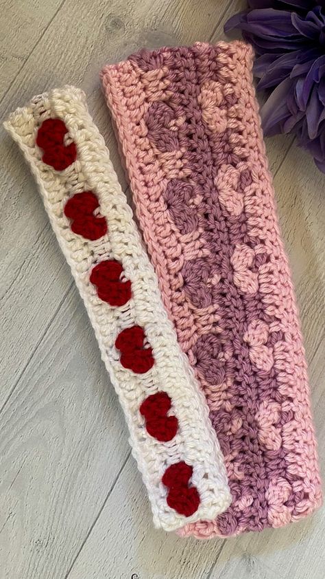 Chain of Hearts Headband Crochet Pattern - Day 17 of the Valentine's Day Blog Hop: - Crochet & Twists Crochet Twists, Headband Crochet Pattern, Crochet Valentine Patterns, Chain Of Hearts, Headband Crochet, Heart Headband, Valentines Gift Tags, Cuddle Time, Crochet Twist