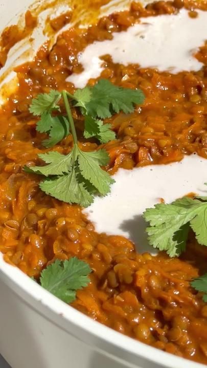 Easy Lentil Curry, Canned Lentils, Plant Based Cookbook, Cheap Healthy Meals, Cooked Rice, Vegetable Broth, Lentil Curry, Tasty Vegetarian Recipes, Food Recepie