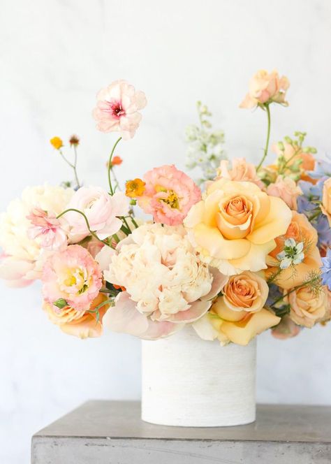 Pastel Wedding Flowers, Whimsical Flower, Pastel Wedding, Wedding Flower Arrangements, Wedding Mood, Pastel Floral, Arte Floral, Deco Table, Floral Centerpieces