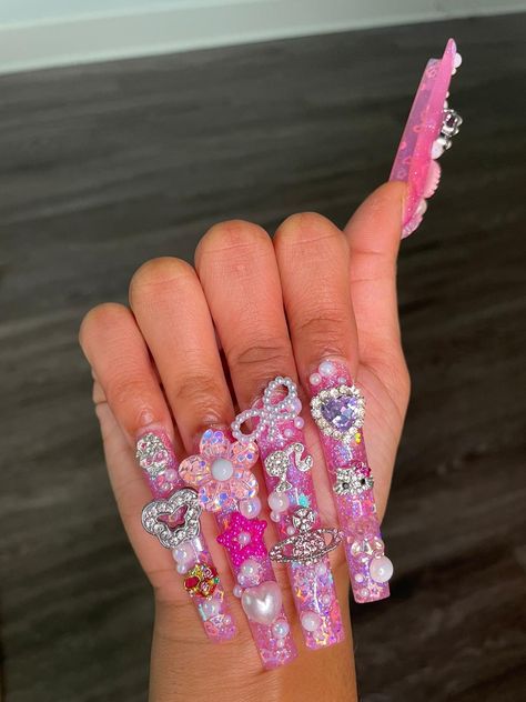 Barbie Nails With Charms, Xl Hello Kitty Nails, Diy Nail Charms, Xl Nails With Charms, Nails With Big Charms, Pearl Charm Nails, Nails With A Lot Of Charms, Nails With Hello Kitty Charms, Cute Nails With Charms