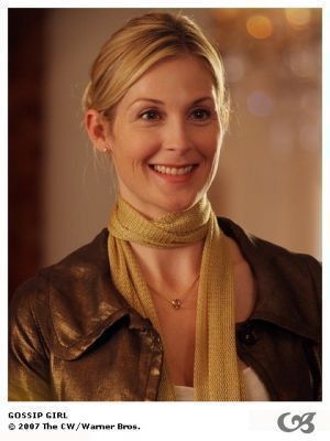 Lily Humphrey, Lily Vanderwoodsen, Kelly Rutherford Style, Gossip Girl Hairstyles, Lily Van Der Woodsen, Emily Nelson, Two Blondes, Kelly Rutherford, Miranda Priestly