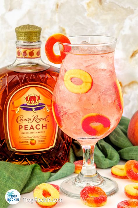 Peach Ring Shot, Crown Royal Peach Punch, Peach Crown Royal Recipes Easy, Peach Ring Cocktail, Peach Ring Alcoholic Drink, Crown Peach Drinks Recipes Cocktails, Drinks With Crown Apple, Peach Ring Drink, Peach Drinks Alcohol