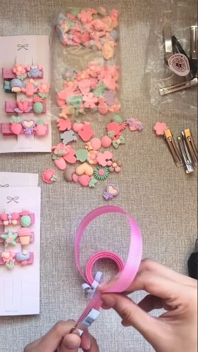 DIY Hair Clip | Small Business How To Start A Hair Bow Business, Hair Clip Display Ideas Craft Fairs, Beaded Hair Clips Diy, Diy Hair Clips For Kids, Diy Bow Hair Clips, Hair Clips Diy Tutorials, Diy Barrettes, Paper Clips Diy, Diy Hair Clips