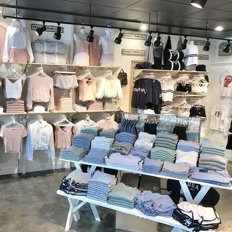 Brandy Melville on Instagram: “#brandyusa” Brandy Melville Outfits Aesthetic, Brandy Melville Outfits, Branded Items, Brandy Melville Dress, Fashion Inspiration Board, Brandy Melville Tops, Mystery Box, Outfits Aesthetic, Brandy Melville