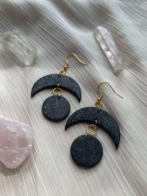 Big Earrings Outfit, Full Moon Light, Polymer Clay Beads Diy, Coconut Jewelry, Laser Engraved Earrings, Moon Galaxy, Terracotta Jewellery Designs, Galaxy Earrings, Diy Earrings Polymer Clay