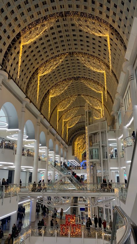 Christmas Decor Shopping Mall, Kingston London, Mall During Christmas, Christmas At Kew Gardens, Chadstone Shopping Centre Melbourne, Christmas Lights London 2021, London Christmas, Shopping Center, Kingston