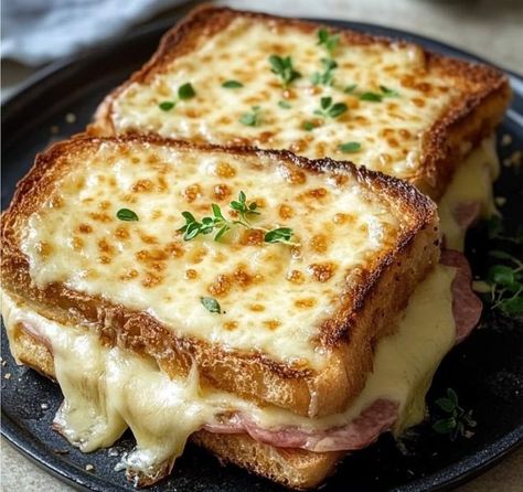 Chef Laurent Mariotte Fans | Croques-monsieur au four 🥪🧀 | Facebook Croc Monsieur, Lunch Dishes, Best Sandwich Recipes, Gourmet Grilled Cheese, Grilled Cheese Sandwiches, Yummy Comfort Food, Think Food, Cheese Sandwiches, Food Obsession