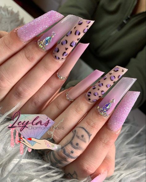 Lipstick Shaped Nails Acrylic, Lipstick Nails Shape Long, Lipstick Shape Nails, Lipstick Nails Design, Lipstick Nails Shape, Acrylics Nails, Hollywood Nails, Lipstick Nail, Nails Shape