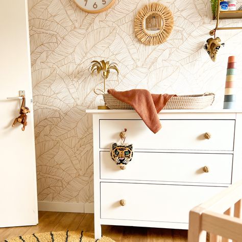 Behang: Kaya van Gamma Commode: ikea, knoppen van Zara Zara, Van, Home Decor, Home Décor