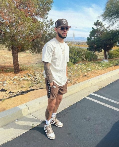 Theme Park Outfit Men, Jordan 1 Outfit Men Summer, Mens Festival Outfits, Mens Summer Outfits Street Styles, Hat Outfit Men, Streetwear Ideas, Mens Summer Outfits, Vegas Outfit, Stylish Men Casual