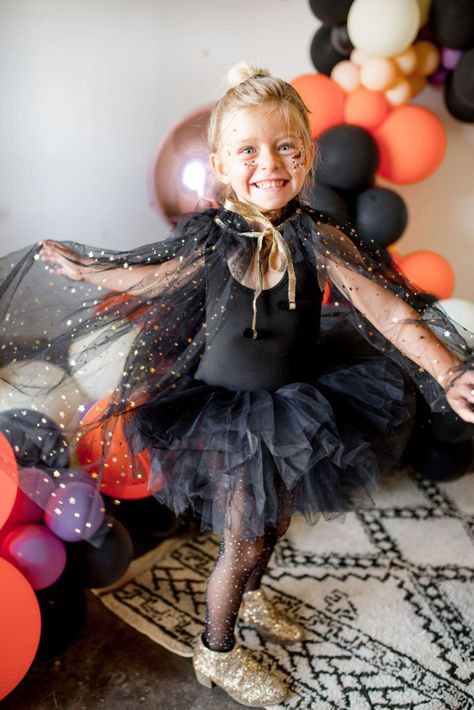 Family Witch Costume Ideas, Witch Costumes Kids, Womens Witch Costume, Kids Witch Halloween Costume, Diy Witch Costume, Cute Witch Costume, Halloween Dress Up Ideas, Kids Witch Costume, Witch Costume Diy