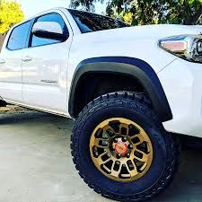 White Toyota Tacoma TRD | Pro Style - F089 Gallery - Factory Style Wheels Tacoma Wheels And Tires, Black Tacoma Trd Pro, Trd Pro Wheels, Blacked Out Toyota Tacoma, Grey Tacoma, Method Wheels Tacoma, Toyota Tacoma Trd Pro, Trd Pro, Replica Wheels