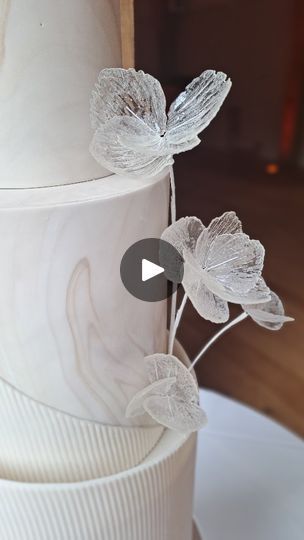 Diy Cake Flowers, Isomalt Cake Decoration, Rice Paper Flowers Cake, Isomalt Flowers, Isomalt Decorations Tutorials, Isomalt Cake, Cake Decorating Basics, Cake Flowers Tutorial, Nessun Dorma