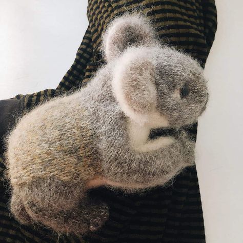 Koala Toy, Koala Craft, Koala Pattern, Claire Garland, Knitted Bunnies, Animal Knitting, Knitting Toys, Knitted Toys Free Patterns, Animal Knitting Patterns