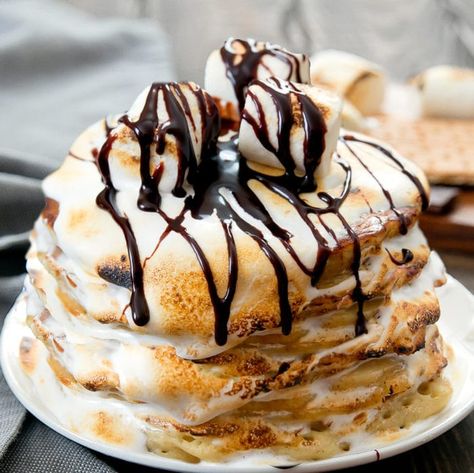 The Best S'mores Pancakes - Kirbie's Cravings Smores Pancakes, Gourmet Pancakes, Fun Breakfast, Banana Chocolate Chip Muffins, Breakfast Sweets, Chocolate Nutella, Marshmallow Fluff, Banana Chocolate Chip, Chocolate Chip Muffins