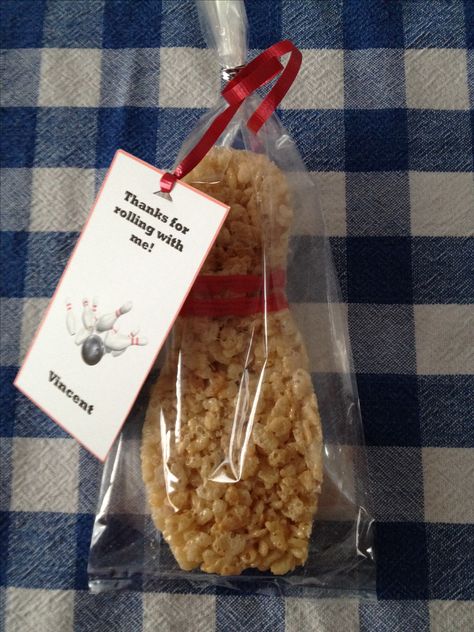 bowling pin rice krispie treat for party favor.                                                                                                                                                                                 More Bowling Snacks, Bowling Alley Party, Kids Bowling Party, Bowling Pictures, Bowling Party Favors, Diy Bowling, Bowling Mom, Bowling Cake, Bowling Night