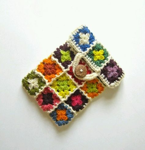 Squares Crochet, Confection Au Crochet, Granny Square Bag, Colorful Crochet, Crochet Pouch, Ipad Mini Case, Ideas Crochet, Top Crop, Granny Squares