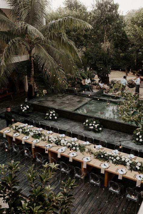 Mexico Wedding Decorations, Mexico Wedding Venue, Dreams Tulum, Jungle Wedding, Tropical Wedding Theme, Tulum Wedding, Tiffany Wedding, Cancun Wedding, Cabo Weddings