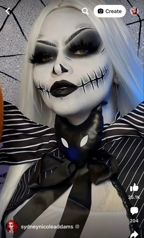 Female Jack Skellington Makeup, Jack Skellington Makeup Female Easy, Jack Skellington Costume Female, Jack Skellington Makeup Female, Tim Burton Makeup, Beetlejuice Makeup, Scary Halloween Decorations Outdoor, Creepy Halloween Makeup, Cute Halloween Makeup