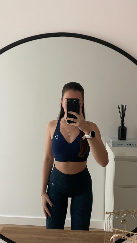 Gymshark outfit inspiration #gymshark #gymsharkwomen #gymlife #gymfit #gymaccessories #gymlife #pilatesreformer #healthyliving #healthylifestyle #healthyaesthetic #gymaesthetic #gymoutfitsforwomen #outfitoftheday #outfitideas Gym Shark Outfit, Shark Outfit, Gymshark Outfit, Bodybuilding Clothing, Xmas 2024, Gym Shark, Gym Hoodie, Gymshark Women, Athleisure Women