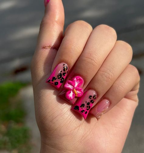 Duckies Nails, Acrylic Nail Designs Coffin, Holloween Nails, Hippie Nails, Hard Nails, Girly Acrylic Nails, Dope Nail Designs, Simple Acrylic Nails, Classic Nails