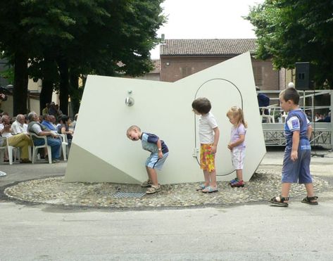 baukuh · Fontana · Divisare Drinking Water Fountain, Hierarchical Structure, Water Fountain Design, Urban Furniture Design, Fountain Design, Outdoor Park, Drinking Fountain, Urban Furniture, Keep The Lights On