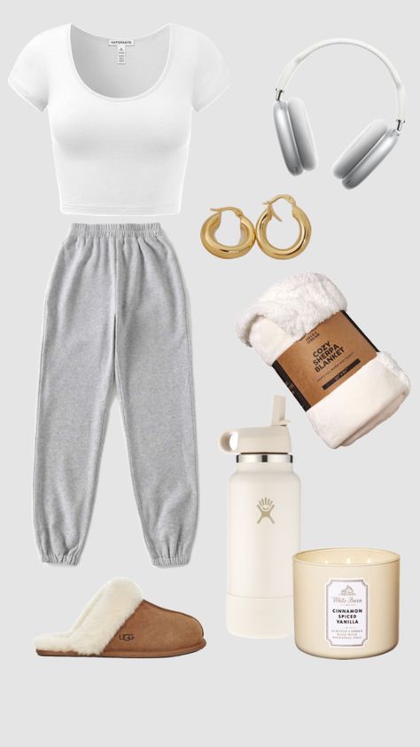 Cute Lazy Day Outfits For Home, Home Necessities, Chilling At Home, Day Outfits, Cute Lazy Day Outfits, Lazy Day Outfits, Lazy Day, Home Outfit, Outfit Idea